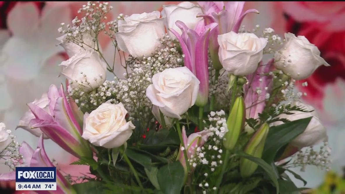 Floral arrangements with Flowers Please